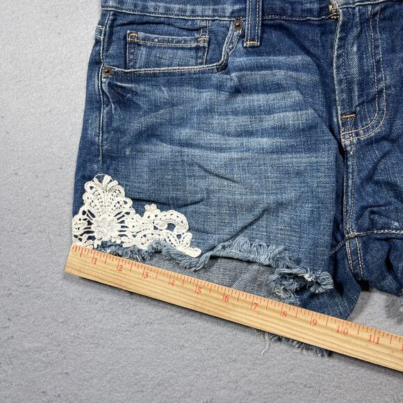 Lucky Brand Shorts Women 29 Distressed Cutoff Denim Lace Trim Blue Jean Y2K - Picture 2 of 10